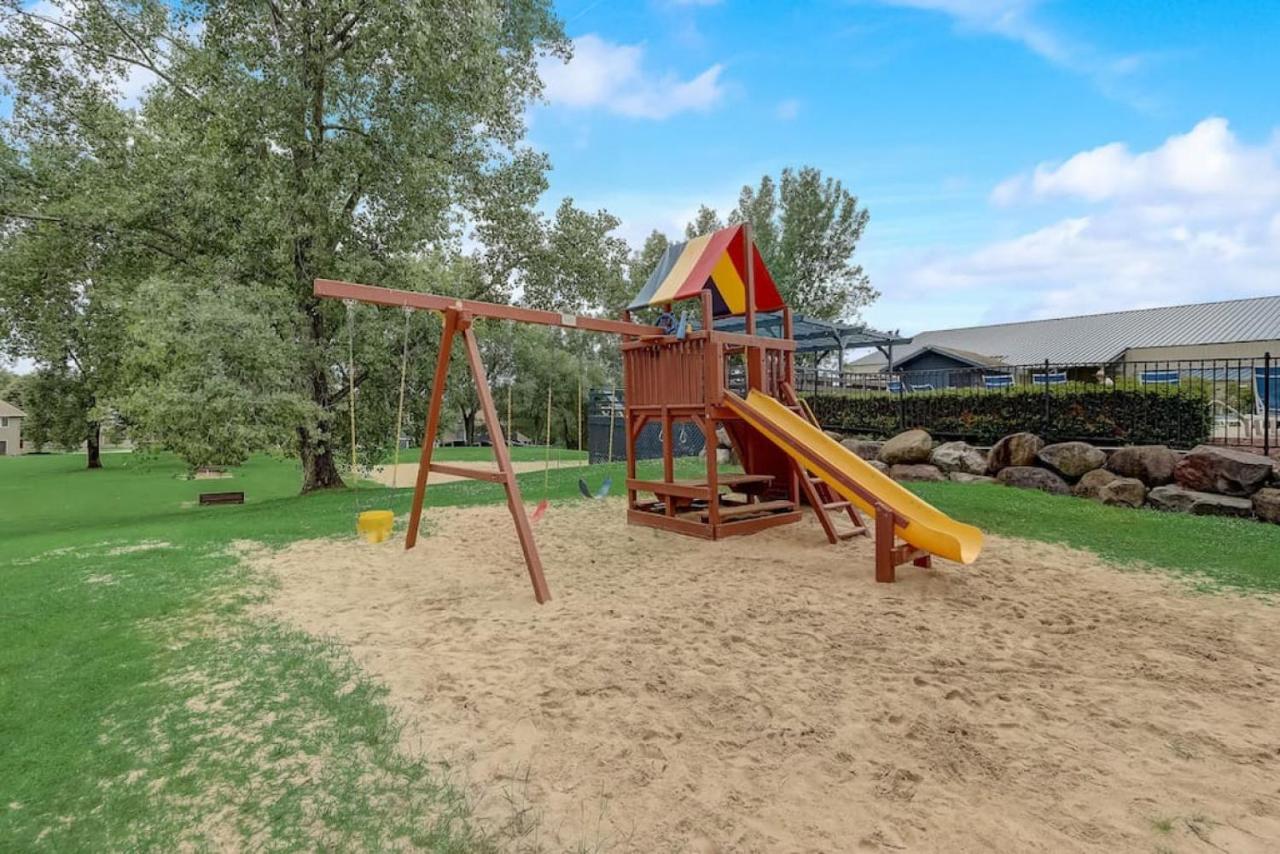 Grace Jo Vacation Home At Tamarack Highland 5 Wisconsin Dells Exterior photo